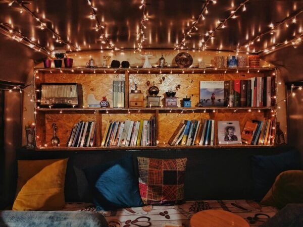 Tips for Creating a Cozy and Inviting Reading Nook at Home
